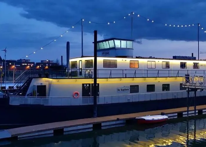 Bed and breakfast Aan Dek 3*