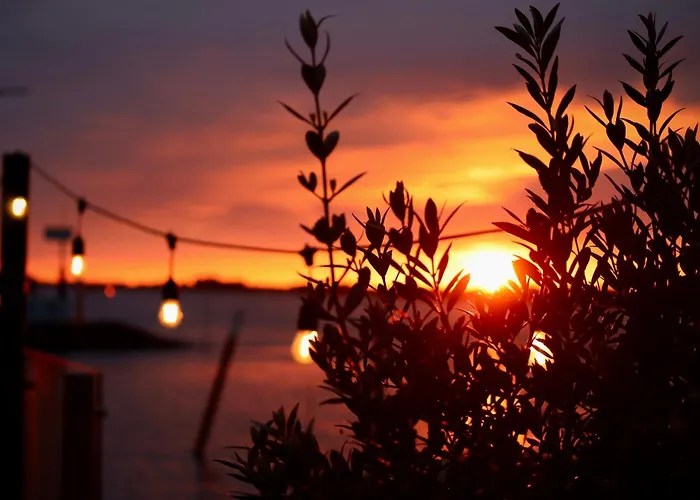 Aan Dek Bed and breakfast 3*